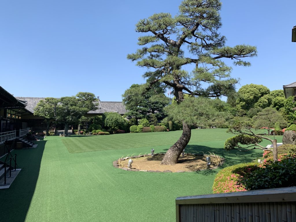 東京 都心の庭園 明治記念館で特別なお祝いを 懐石料亭 花がすみ のお食い初め