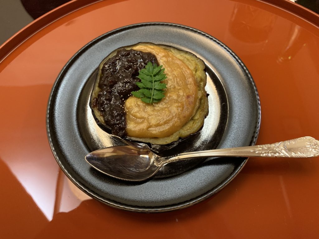 東京 都心の庭園 明治記念館で特別なお祝いを 懐石料亭 花がすみ のお食い初め