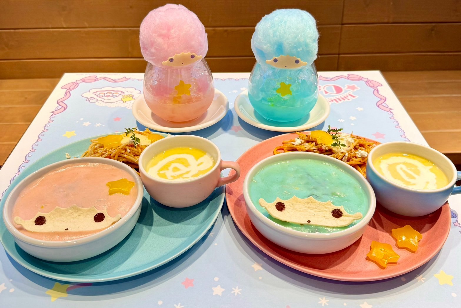 原宿「LittleTwinStars Cafe（リトルツインスターズカフェ）」で子ども